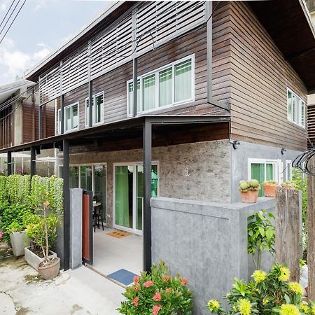 Baan Boon Bed & Breakfast Bangkok Exterior photo