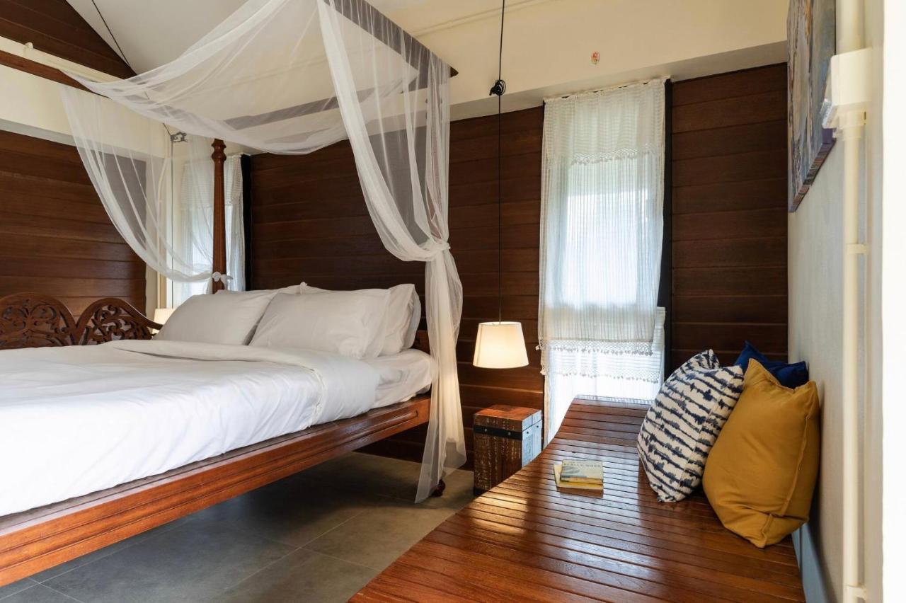 Baan Boon Bed & Breakfast Bangkok Exterior photo