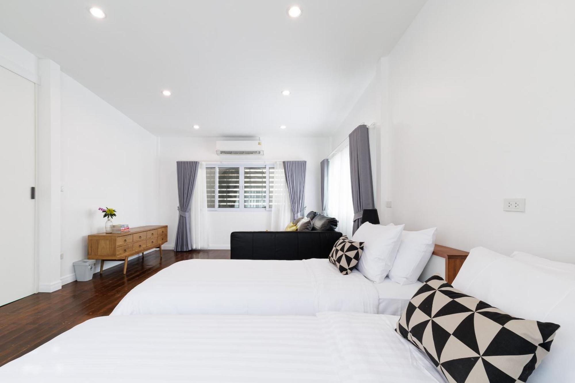 Baan Boon Bed & Breakfast Bangkok Exterior photo