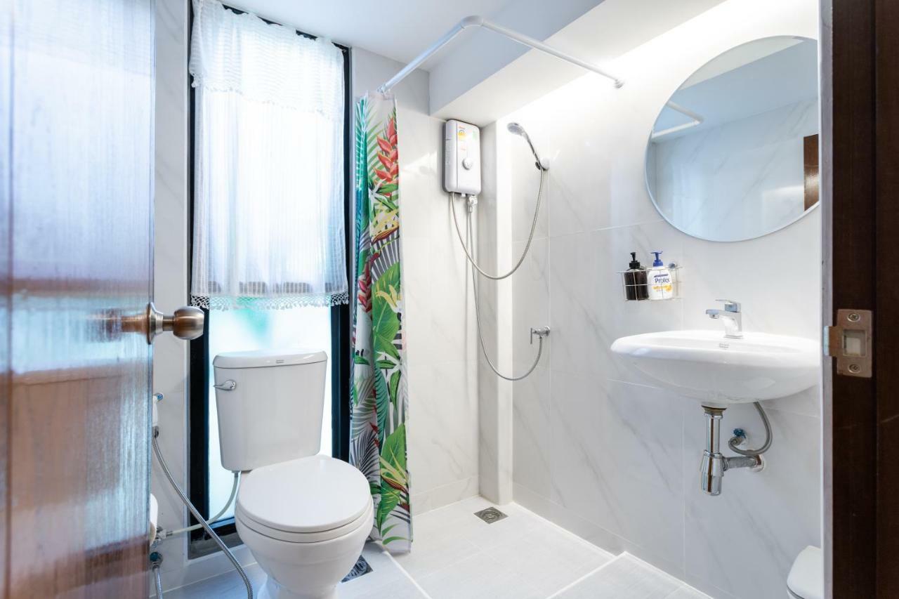 Baan Boon Bed & Breakfast Bangkok Exterior photo