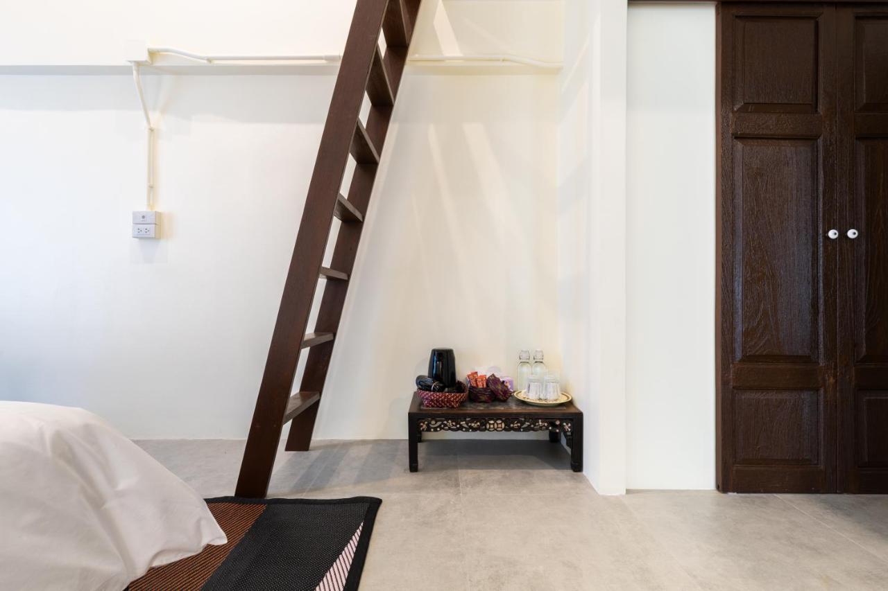 Baan Boon Bed & Breakfast Bangkok Exterior photo