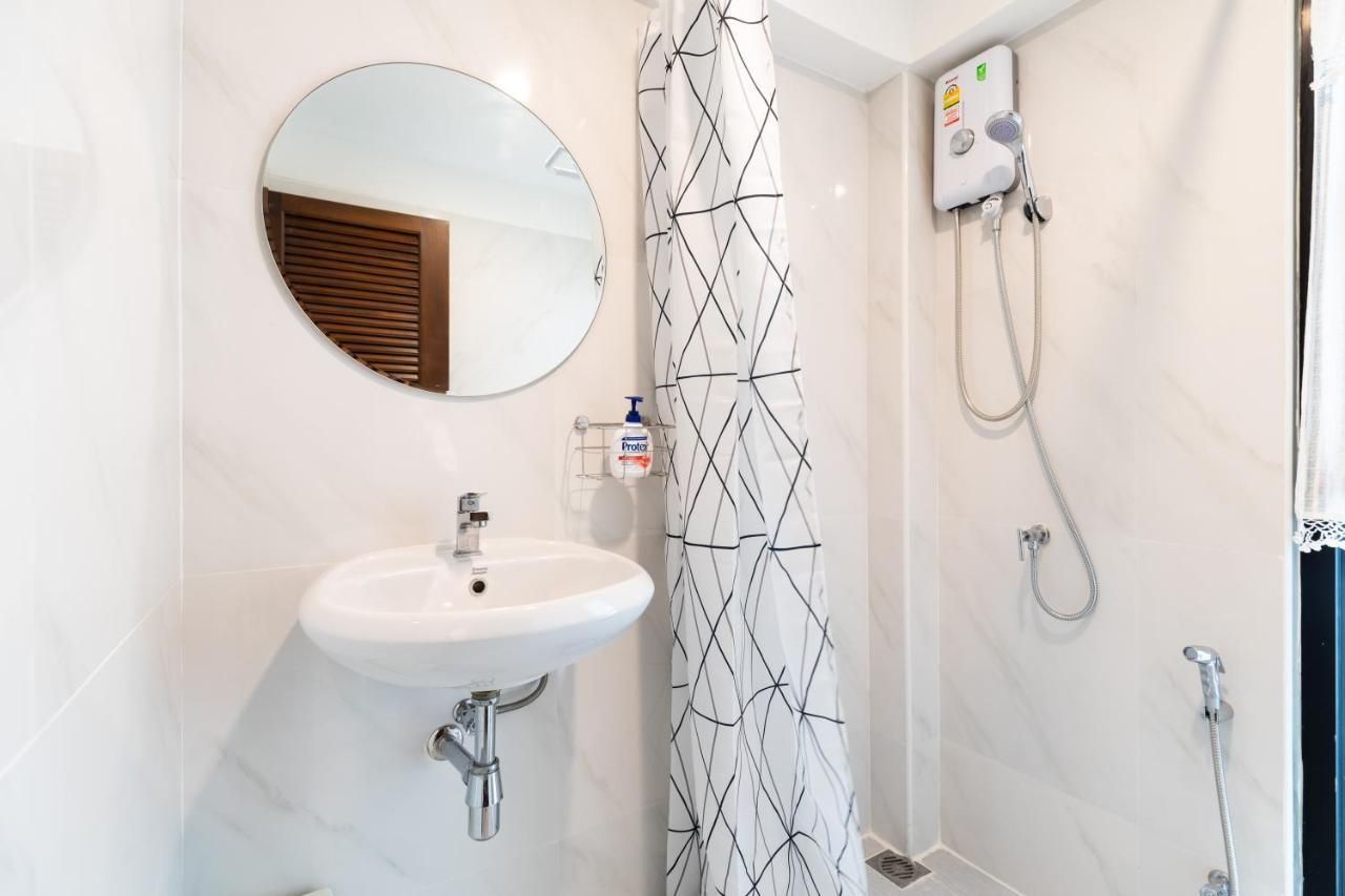 Baan Boon Bed & Breakfast Bangkok Exterior photo